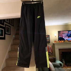 Boys size large Nike lined windpants